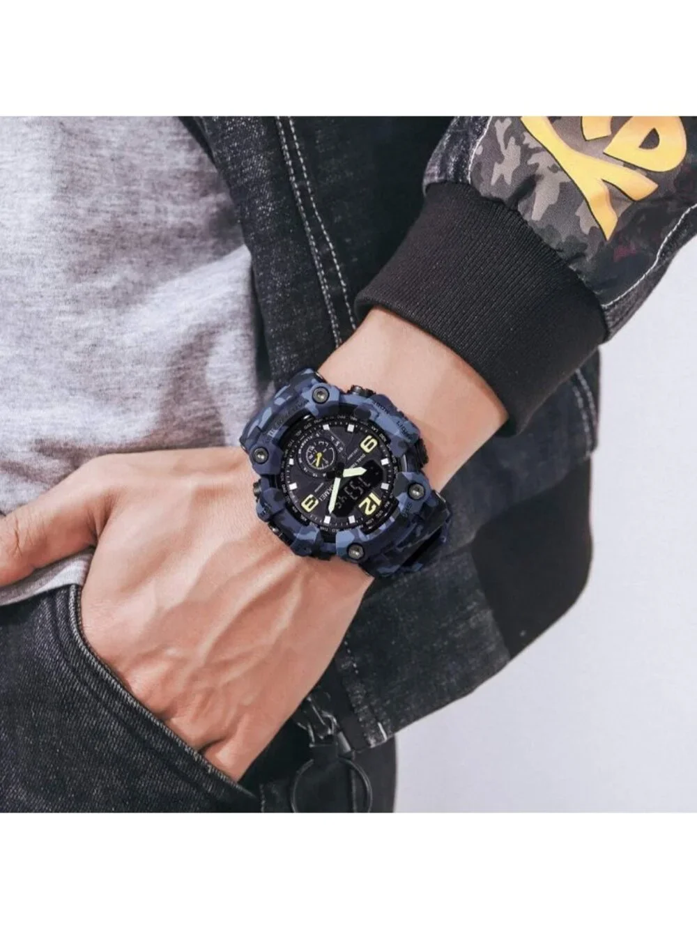 Men's Camouflage Sports Watch - Large Face, Waterproof, Shockproof